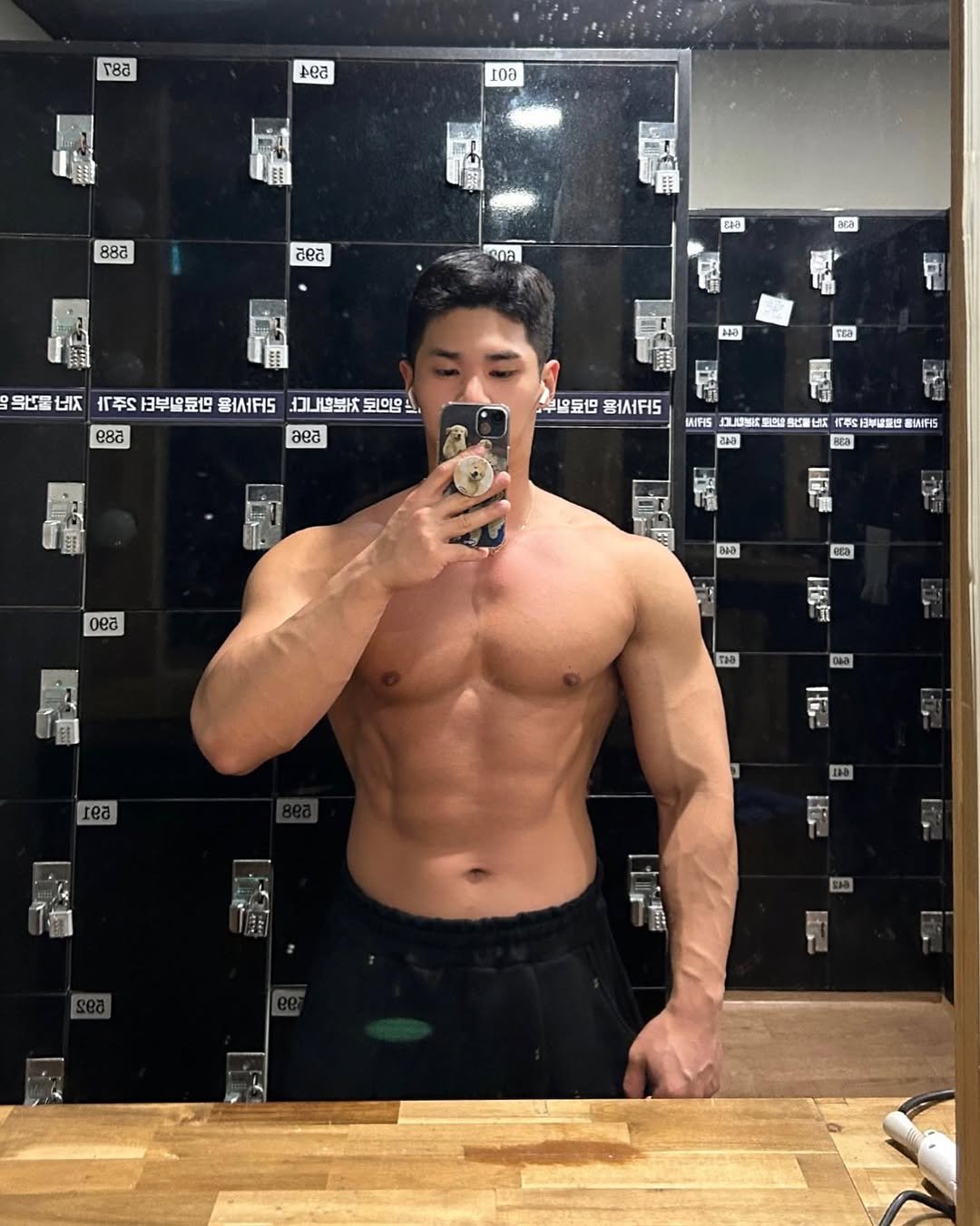 Photo by 밥토리 on October 20, 2024.