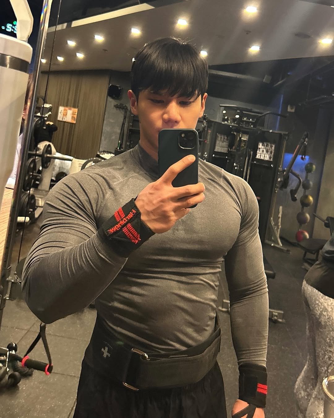 tori_bob 게시물 이미지: 🦭물개컬러 입으면 뻠삥잘됨 
@mnfitness_gangnam