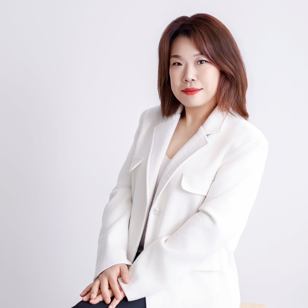 tory_jeong0306 게시물 이미지: 22kg 감량하고
찍었어요

감량하기 전에는 
사진 찍는거 조차도
싫었어요

이제는...