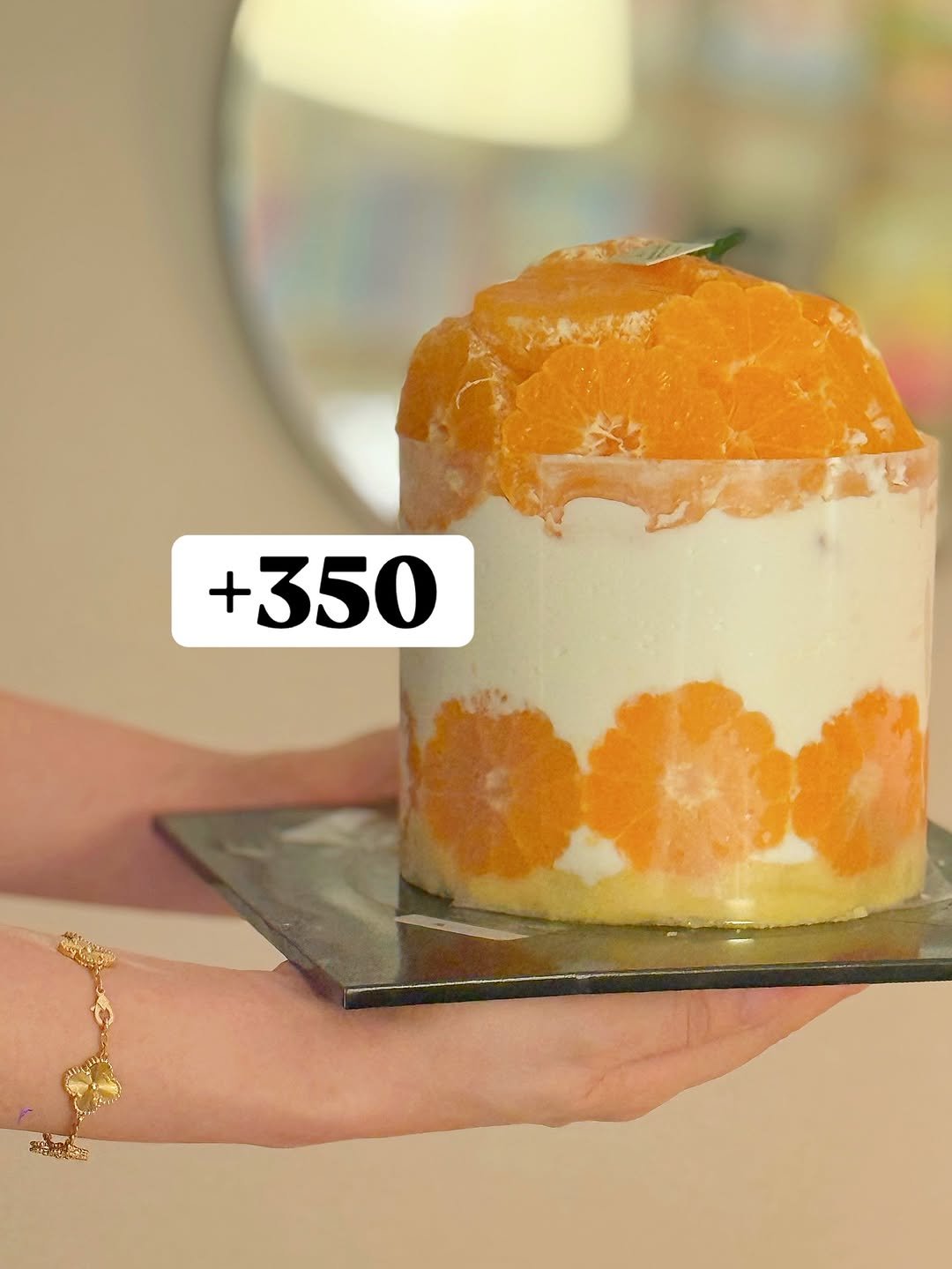 Photo by 또또야's 풍요로운 일상 | 집순이라 집에서 돈 벌어요 on September 09, 2025. May be an image of chiffon cake and text.
