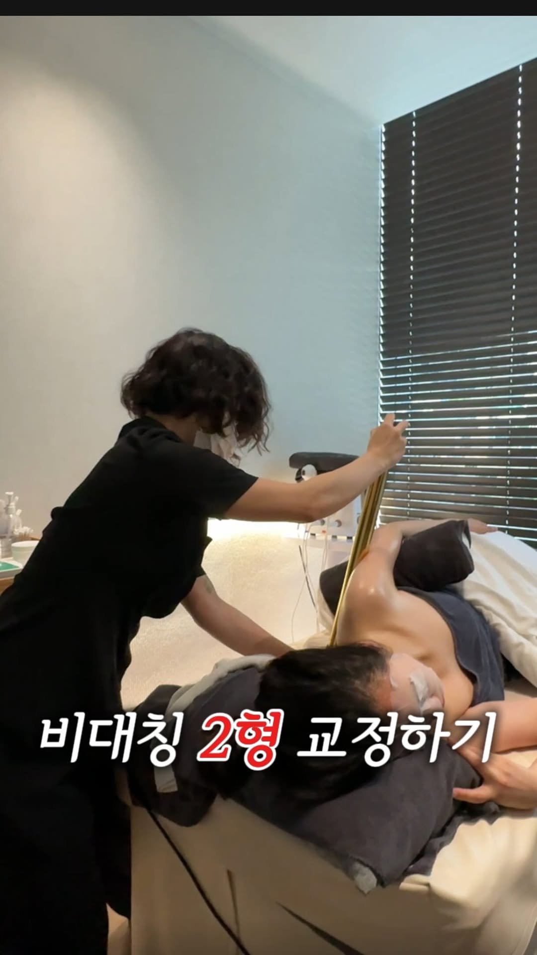 treed_ofcl 게시물 이미지: 관리시간 꾹꾹채워서 
이리빚고 저리빚고 
비대칭도 맞추고 
방짜봉으로 팔뚝까지...