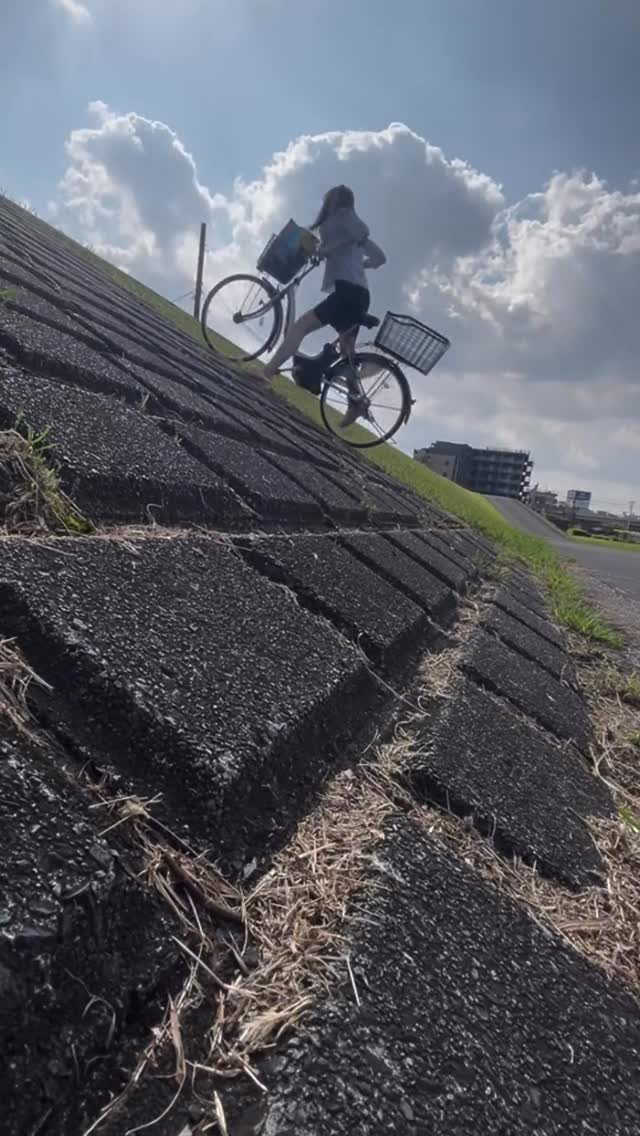 ttok_tv 게시물 이미지: 나 올라갈수 있어 잘봐~ 어 어 어~ #ㅋㅋㅋ #웃긴짤 #유머 #reels...