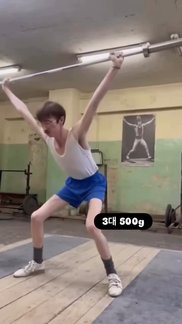 ttok_tv 게시물 이미지: 오늘 운동 마니 된다 3대500 그람 #ㅋㅋㅋ #웃긴짤 #유머 #reels #memes