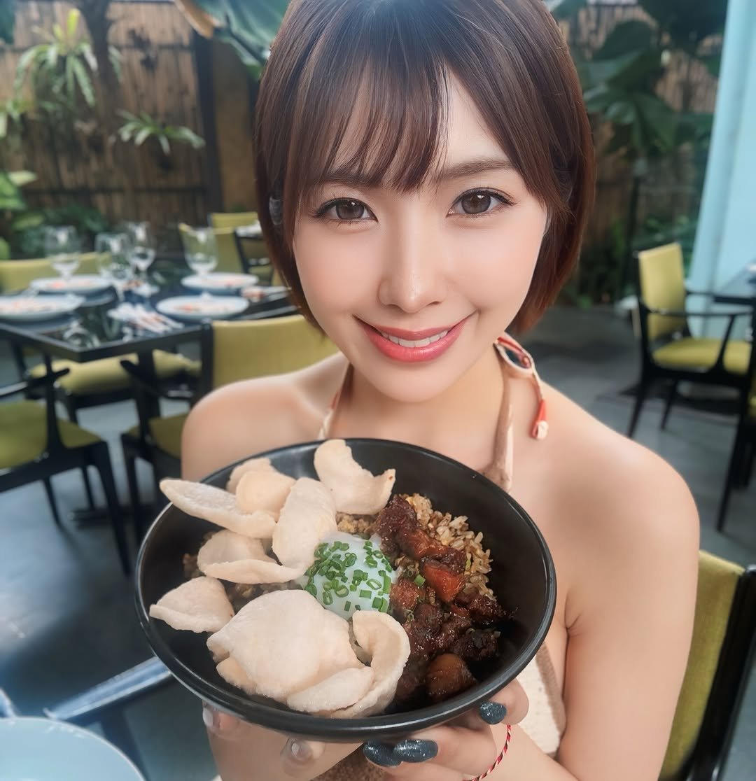 tubasa___mai 게시물 이미지: .
ここのナシゴレン世界一‼️‼️‼️
美味しすぎて友達と無言で食べ続けた…
⁡
#つばさ舞#...