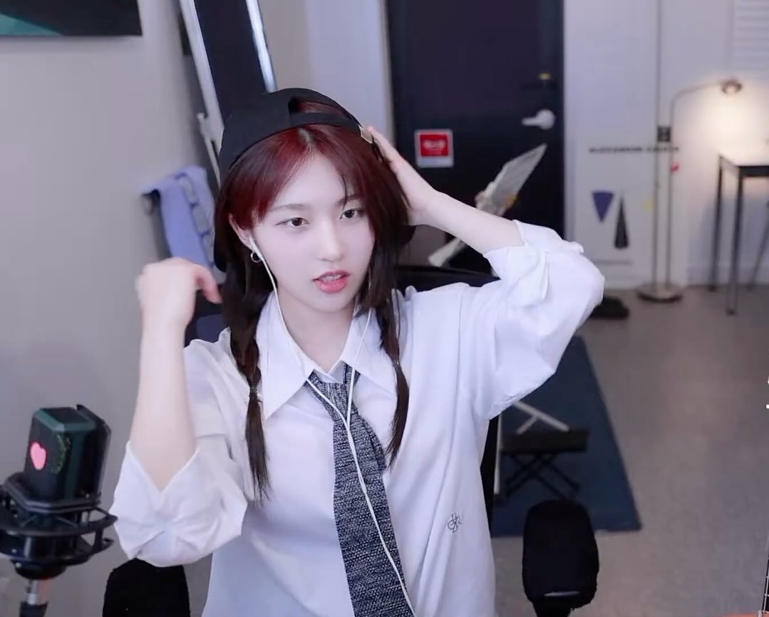tungtreamer 게시물 이미지: 사…ㄹ..ㅏ 사진찍자!👼