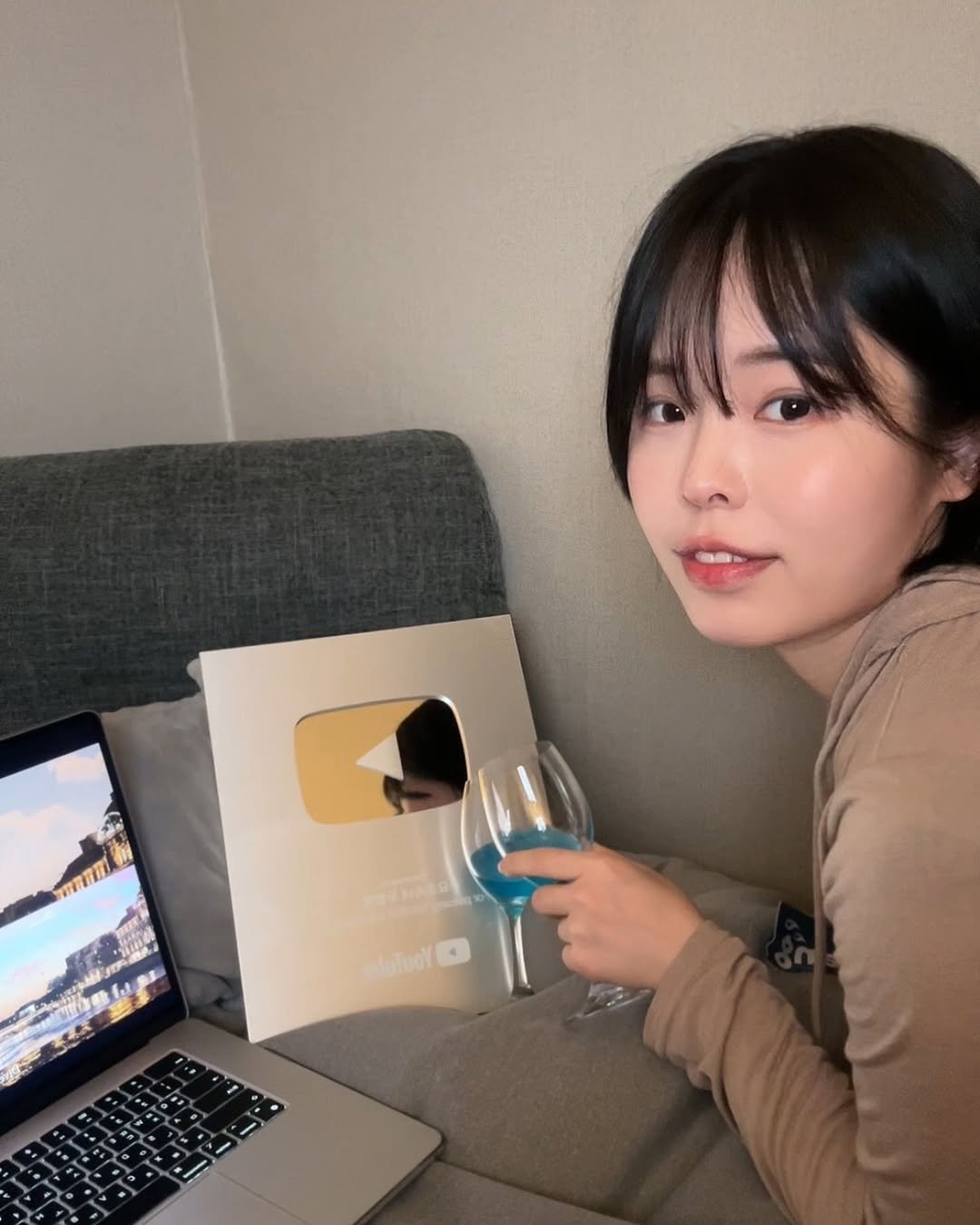 Photo by 요조숙녀 두팔짱 on June 11, 2024.