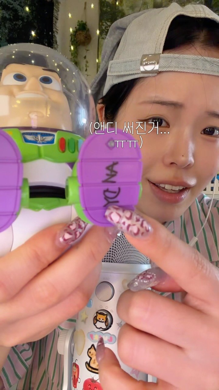 twoarmzzang 게시물 이미지: 더현대 17만원어치 토이스토리 굿즈 언박싱!!!! asmr