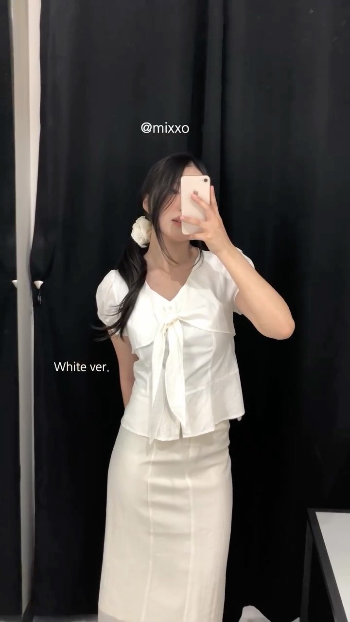 twostarsti 게시물 이미지: 미쏘 구경하다 느좋 블라우스 발견해서 나 혼자 악프입 찍었다 🥵 👠

미쏘 잘한다...