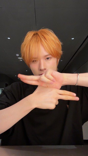 tws_pledis 게시물 이미지: 피융피융🔫💥 dc:@hey.zell

#TWS #투어스...