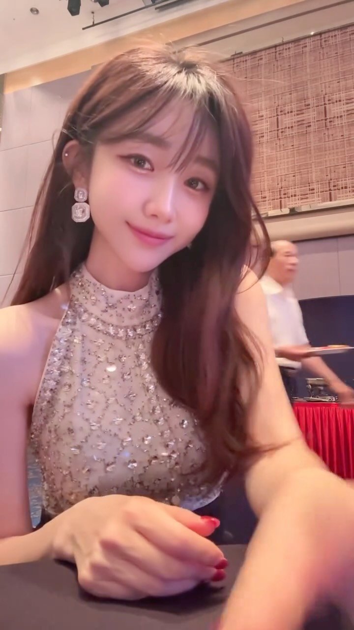 u.bi_ 게시물 이미지: #본업 모먼트