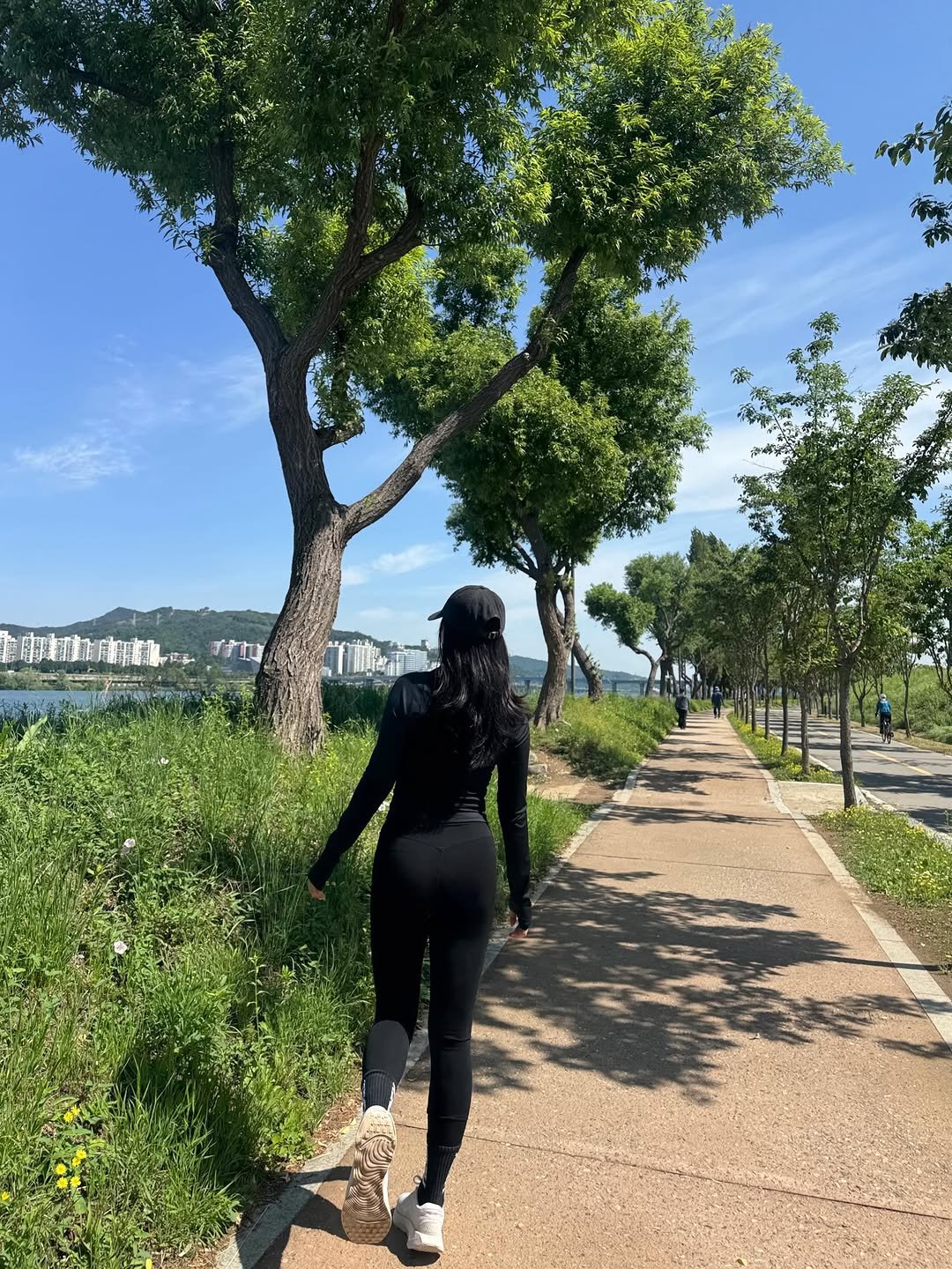 u__daengfit 게시물 이미지: 러닝기록 🦢🍃

다시 헥헥대는 런린이가 되었지만
토요일 반포5km 일요일...