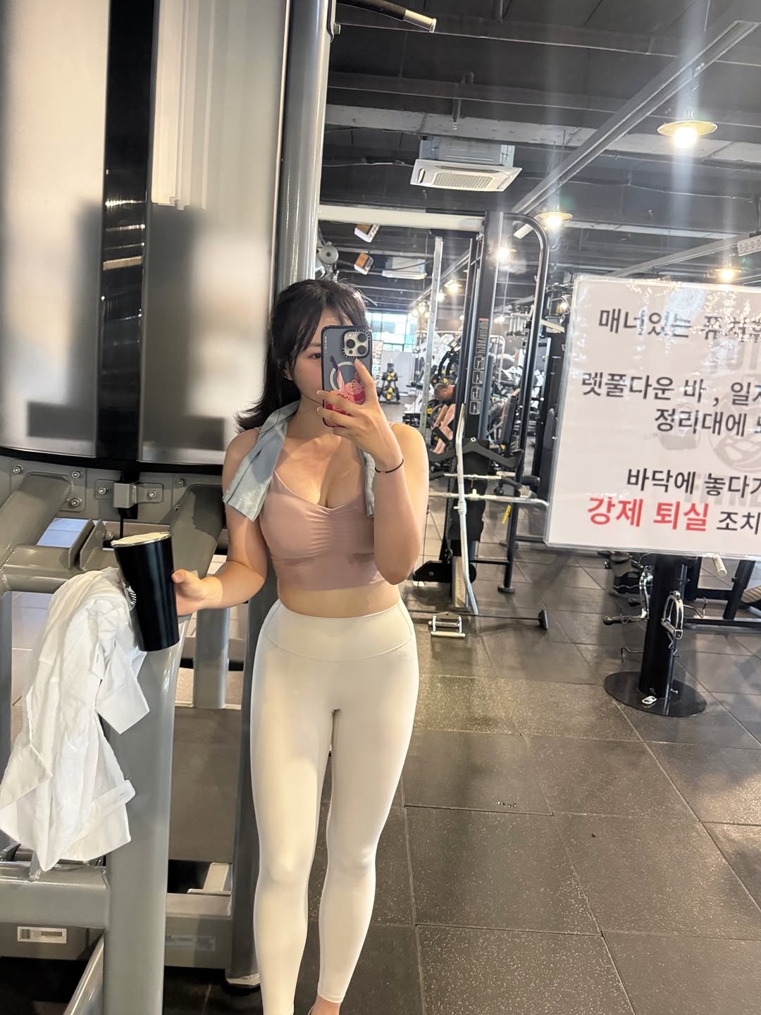 u__daengfit 게시물 이미지: 땀 주르륵

최근 맥주의 맛도 알아버리고 야장도 매일 가고싶지만
운동의 재미를 놓지않기 .ᐟ