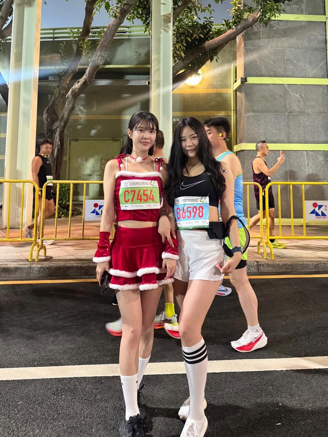 u__daengfit 게시물 이미지: 미니산타언니랑👯‍♀️🌲

마라톤 전에..♥️

@macaorunfluencer_kr...