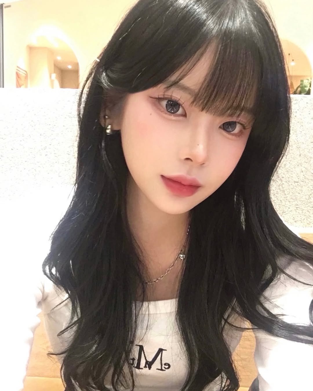 Photo shared by 유빈 on October 19, 2024 tagging @mu_cent.