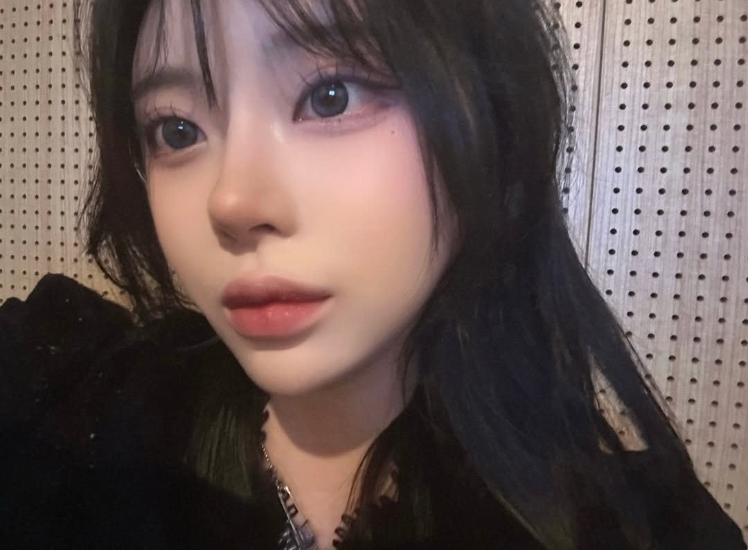 Photo shared by 유빈 on January 06, 2026 tagging @hapakristin_kr. May be a selfie of one or more people, hair, makeup and text.