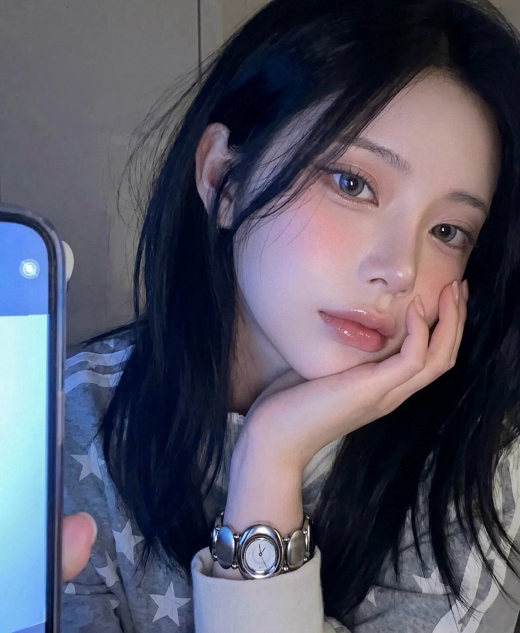 Photo shared by 유빈 on April 24, 2026 tagging @grumpy.stuff_. May be a selfie of one or more people, hair, phone and text.