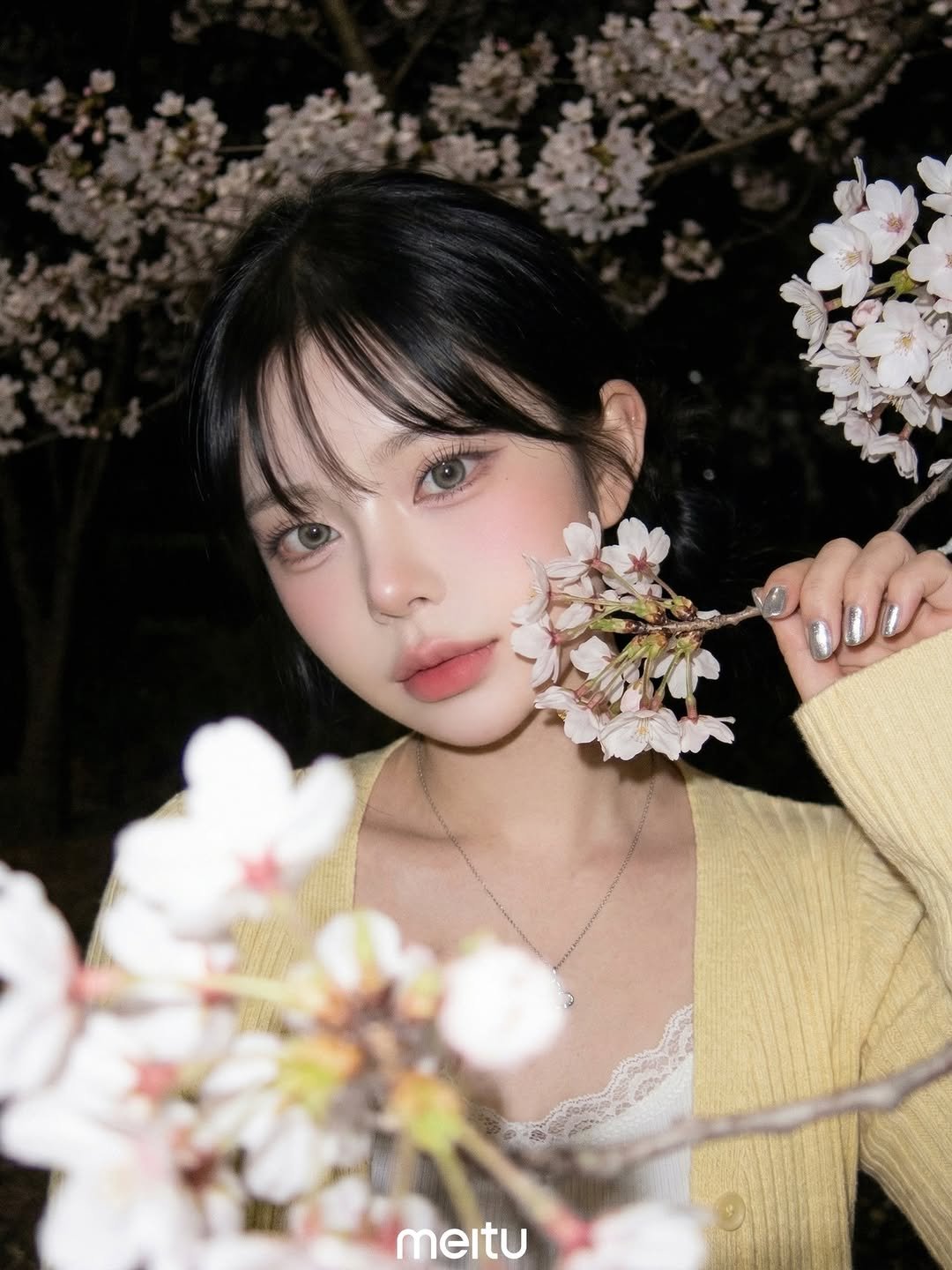 Photo shared by 유빈 on April 05, 2026 tagging @meitu.app, and @meitu.kr. May be an image of one or more people, hair, outdoors and text.