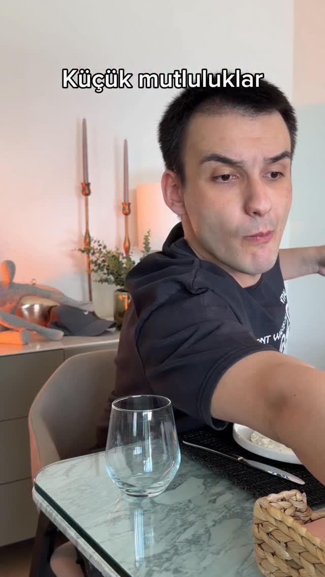 uberkuloz 게시물 이미지: Bizim mutluluğu aradığımız yerler maalesef...