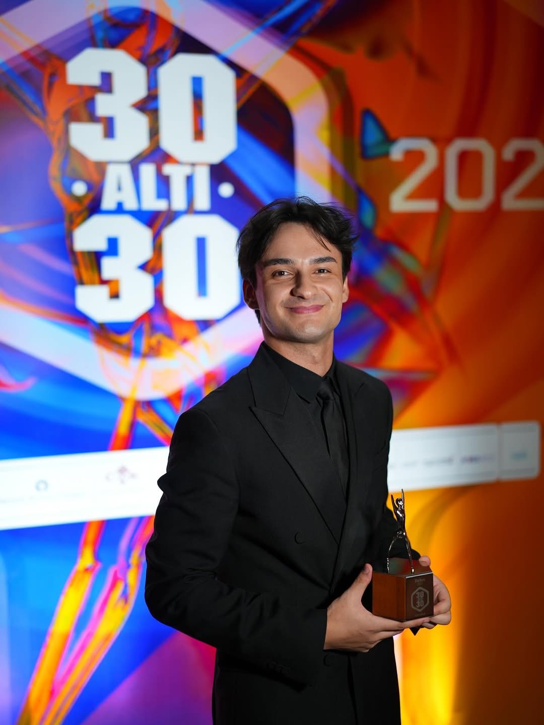 Photo by Berk Keklik on November 19, 2025. May be an image of one or more people, people standing, poster and text that says '30 ALTI- 30'.