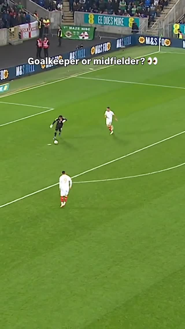 uefaeuro 게시물 이미지: 20-year-old Pierce Charles’ passing range is...