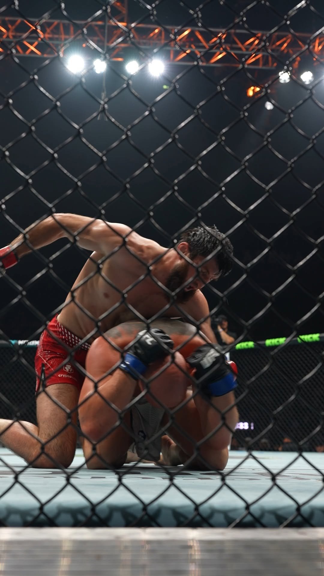ufc 게시물 이미지: Staying on course 🫡

@Ankalaev_Magomed earns...