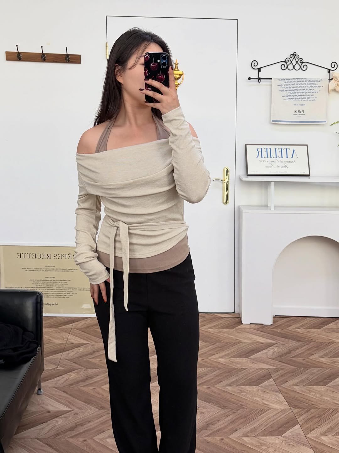 Photo by 어글리디어 l 스트레이트체형커버👖부츠컷데님, 노보정맛집 on January 14, 2026. May be an image of drawstring, top, sweatpants and text.