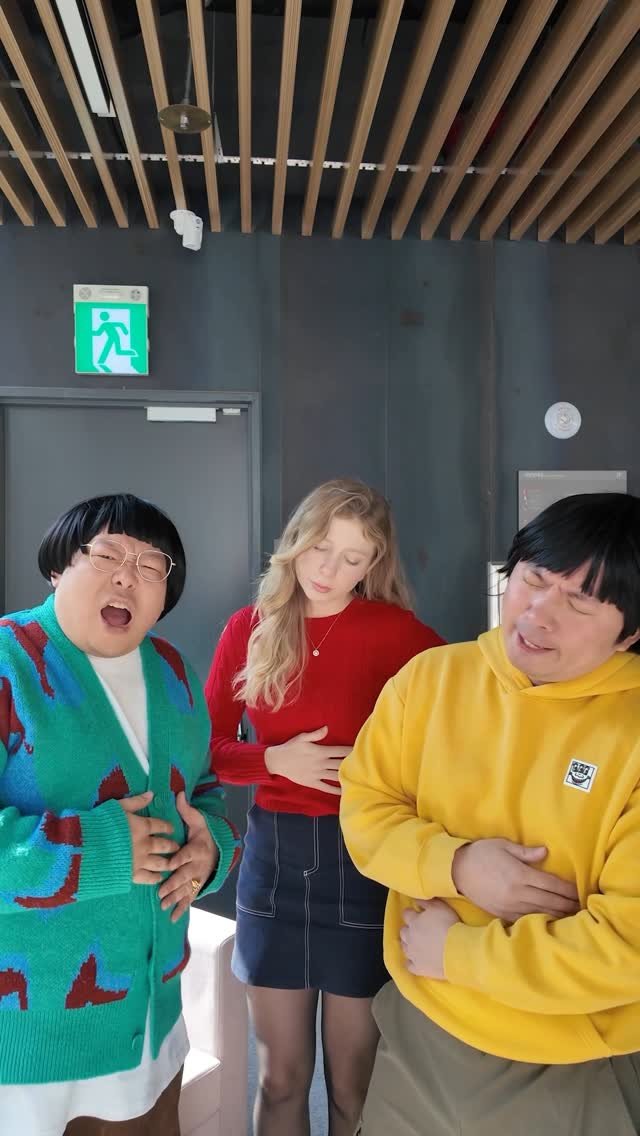 uhbee_rurucheche 게시물 이미지: 🍔vs🥗vs🍕
여러분들의 선택은?