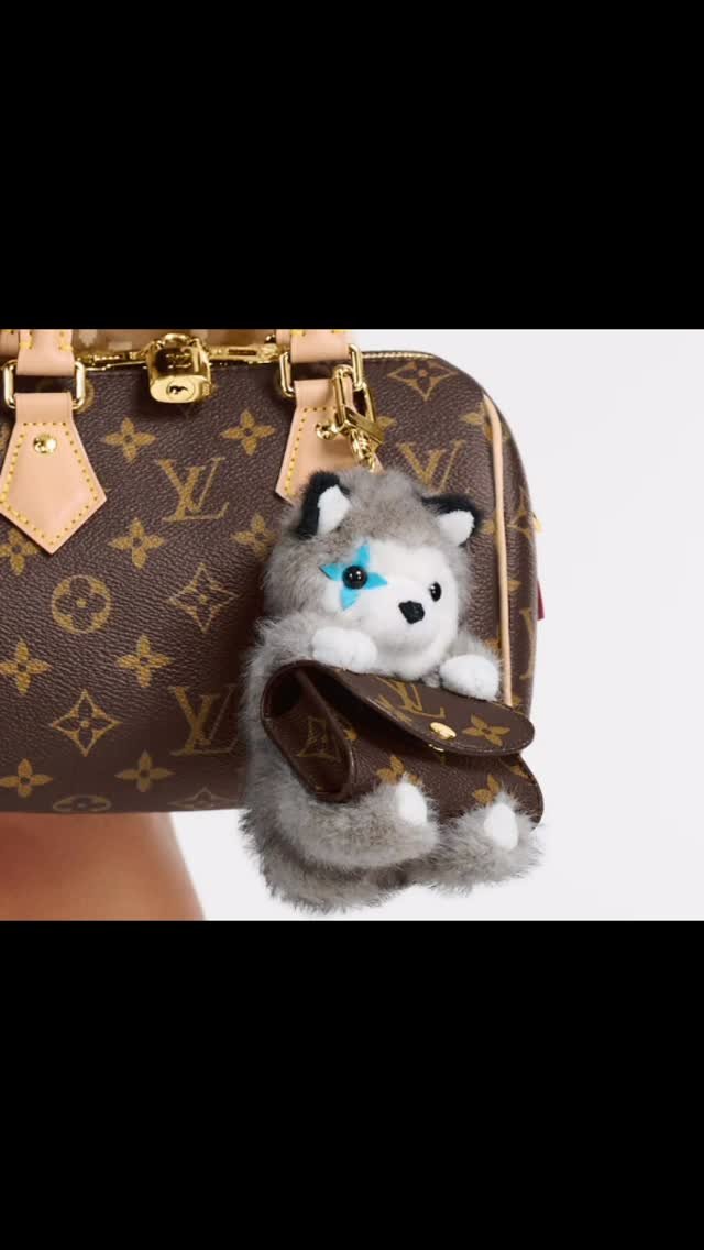 uhbee_rurucheche 게시물 이미지: 루이비통 백참 갖고싶다!!!
선물 대 환영합니다.
백참이 아직 몇개...