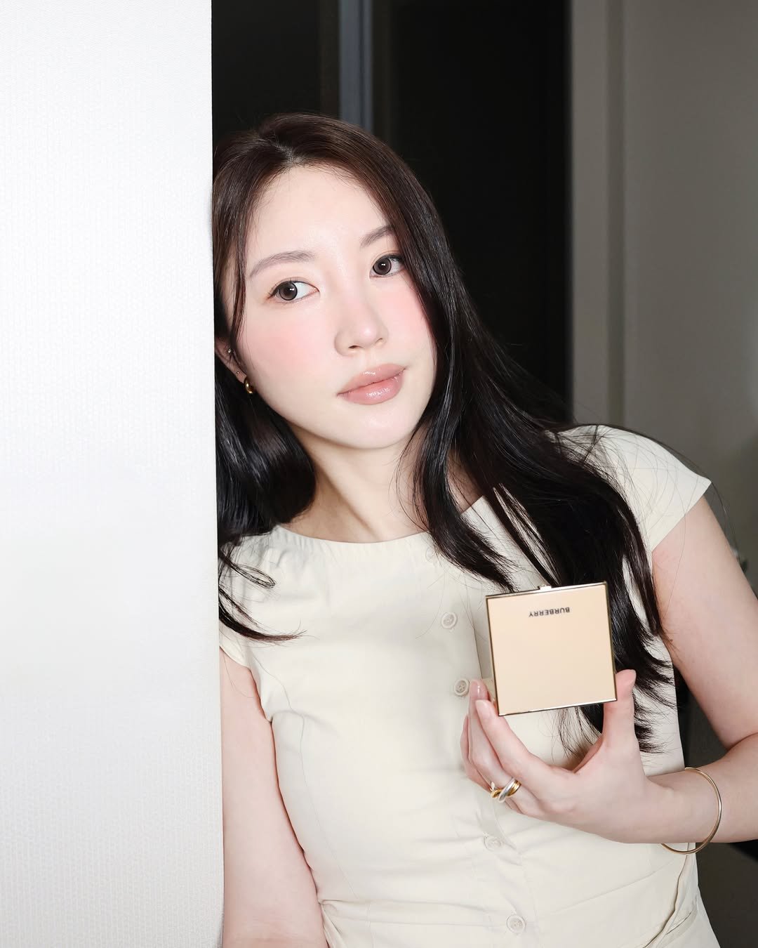 uhwa_beauty 게시물 이미지: #광고 요즘 메이크업할 때 가장 손이 많이 가는 블러셔💖
버버리뷰티 신상 아웃도어...