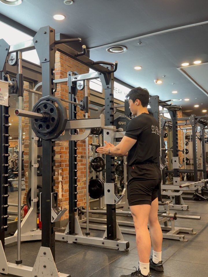uijin00 게시물 이미지: Shoulder_Arm day⚔️ 

우선 척추에서 비롯한 몸통지지가 잘되어야...
