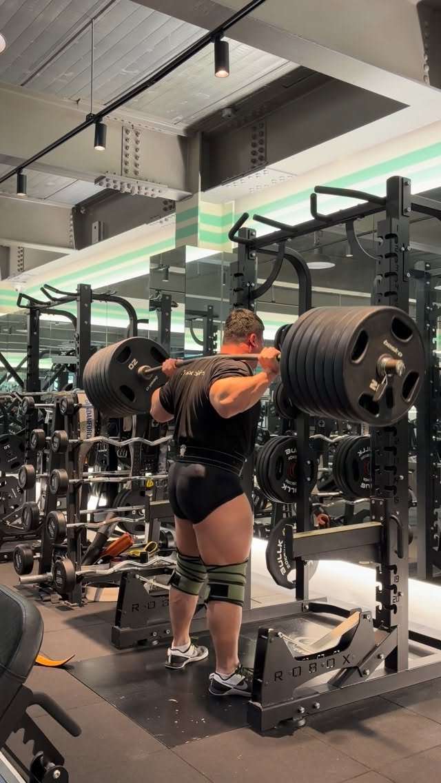 ukdamforce 게시물 이미지: 근황보고
.
#legworkout 
#Legday
#squats 
.
300 x...