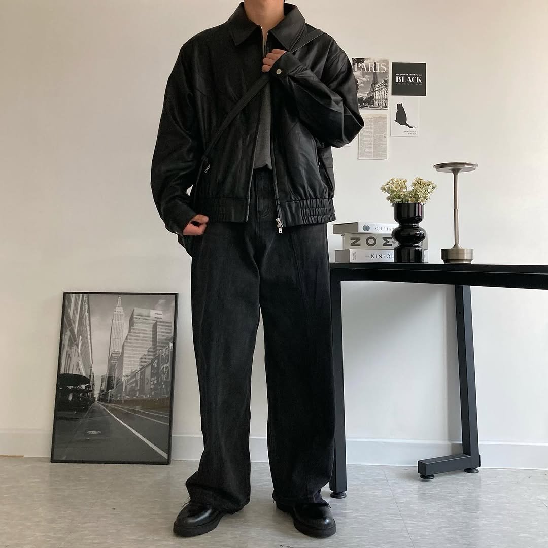 Photo by 얼티메이트 ㅣ 남자 쇼핑몰 on December 09, 2024.