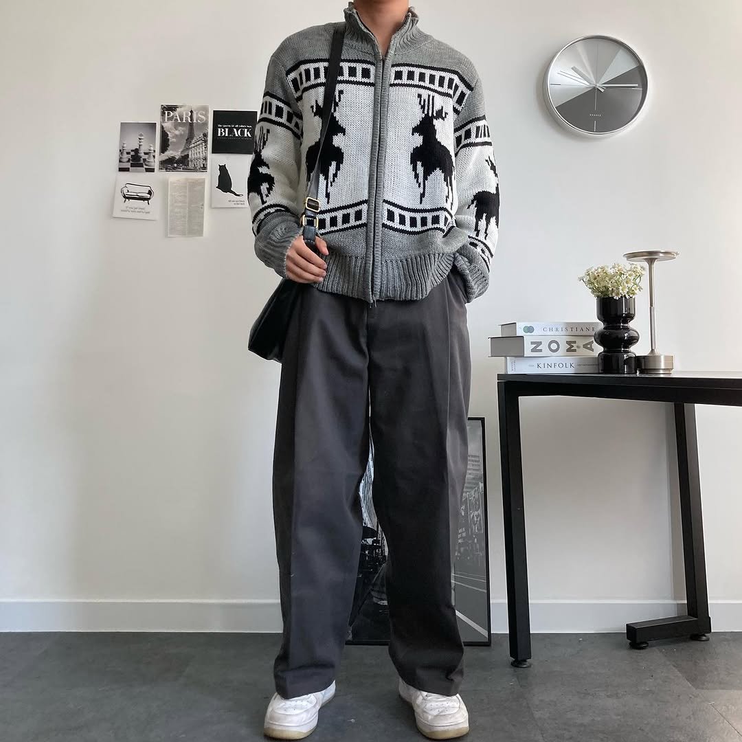 Photo by 얼티메이트 ㅣ 남자 쇼핑몰 on December 12, 2024.