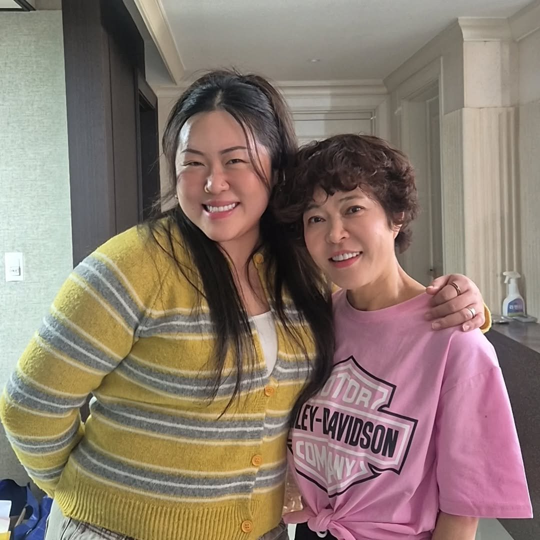 Photo shared by 조혜련 on February 19, 2026 tagging @jinbaekofficial. May be an image of one or more people, hair, people smiling and text.