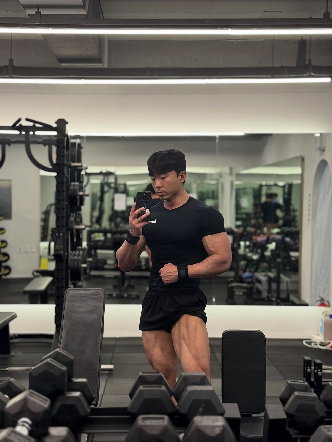 um__ni_fit 게시물 이미지: .
메인대회가 다가오며 드는 생각 딱 한가지

절대 아무것도 놓치지 않고 시즌 잘...