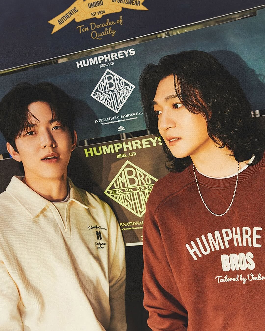 Photo by 엄브로 코리아 on September 22, 2025. May be an image of poster, bolo tie, top and text that says 'TURISWEA uni UMBRO ΑΠΜΓηΕ AUTHENTIC EST.1924 Ten Decadeso of Quality HUMPHREYS HUMPHREYS BROS..LTD INTERNATIONAL INTERNITIONILSPORTSWEAR INTERN ATIONAL SPORTSWEAR EAR HUMPHREY LTD BROS., UMBRO 5239 READ.NO.5259 REGD.NO NO. トブタト بالحمم RNATIONAI Uebrs Dlamond عه_لمن Ne 데 HUMPHRE BROS Tailoredby by TBu'.