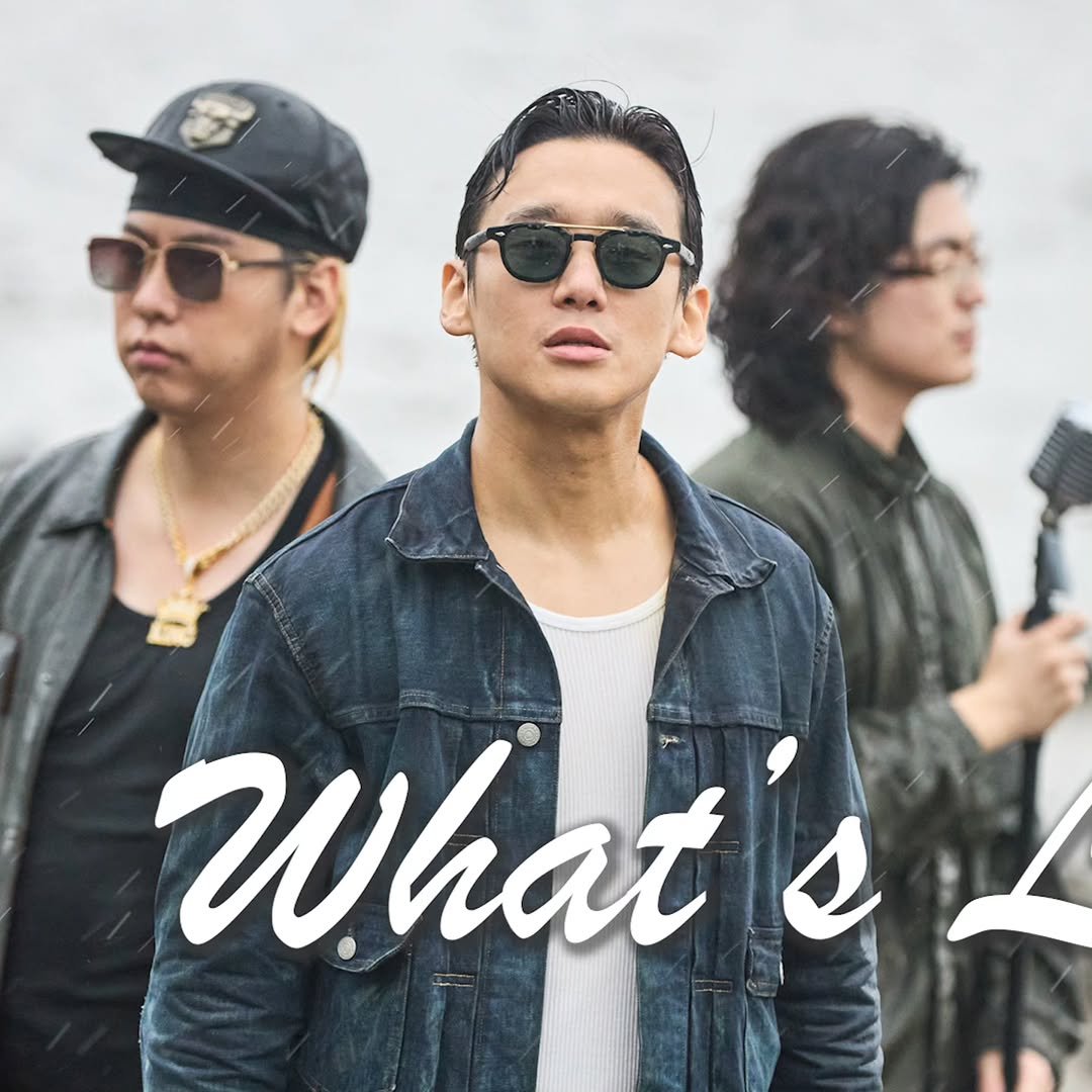 Photo by 예상치 못한 필름 on October 08, 2025. May be an image of 3 people, bangs, top, bolo tie and text that says 'What s'.