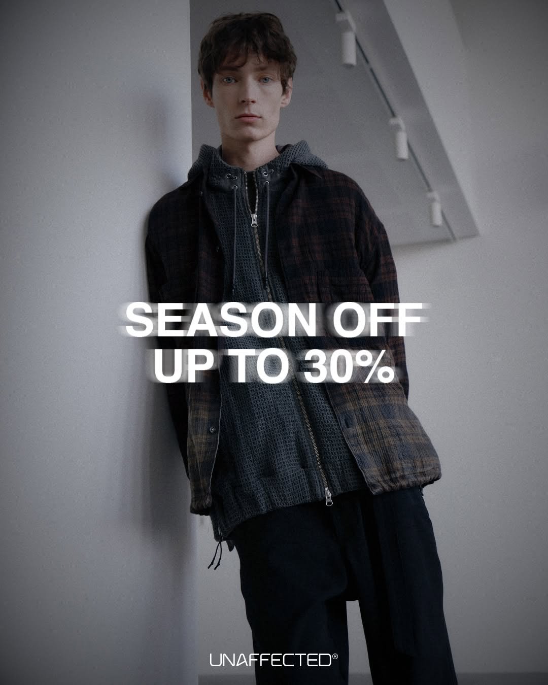 Photo shared by FR8IGHT OFFICIAL |  프레이트 on December 03, 2025 tagging @unaffected.official. May be an image of duffle coat, goosedown coat, overcoat, parka and text that says 'SEASON OFF UP ΤΟ 30% 30% UNAFFECTED'.