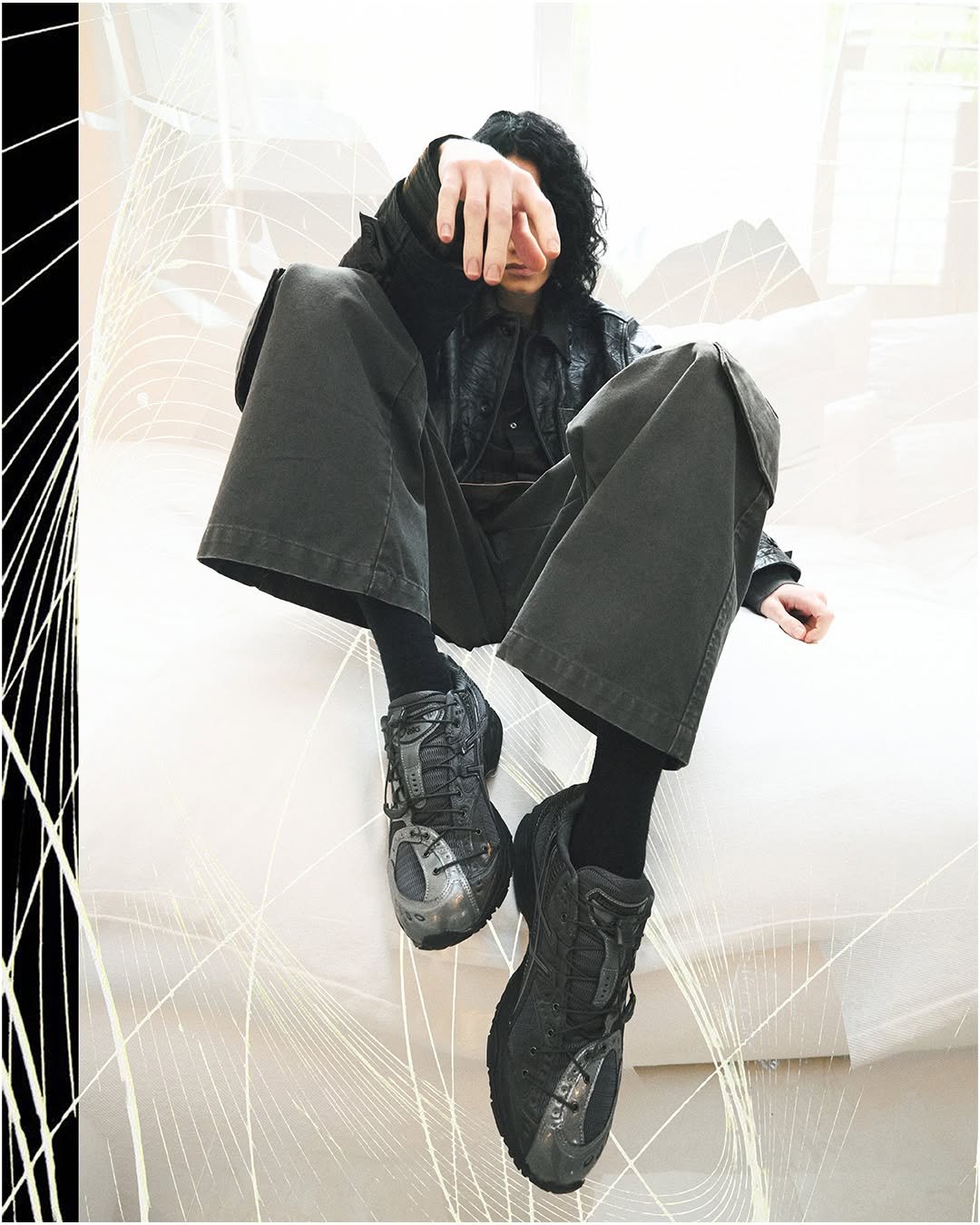 Photo shared by UNAFFECTED® on November 05, 2025 tagging @asics_sportstyle_kr, and @asicskr. May be an image of overcoat and duffle coat.