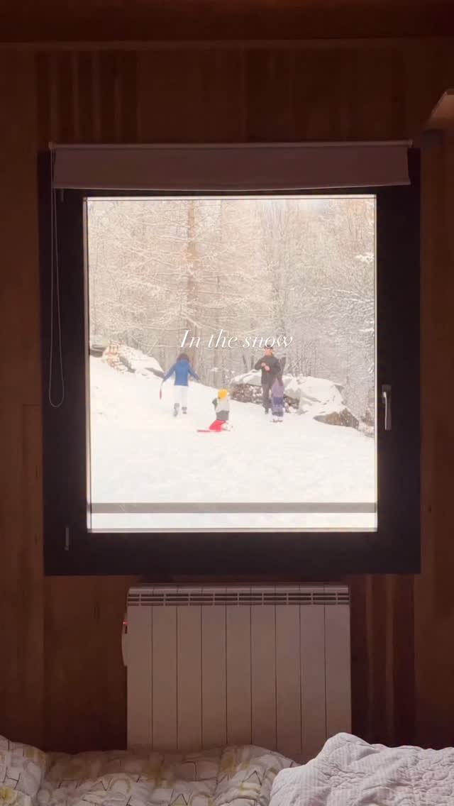 unane_home 게시물 이미지: 산에 오면 이상하게도 나중을 말하게 된다. 
이다음에 우리 곁을 떠나
새 가정을...