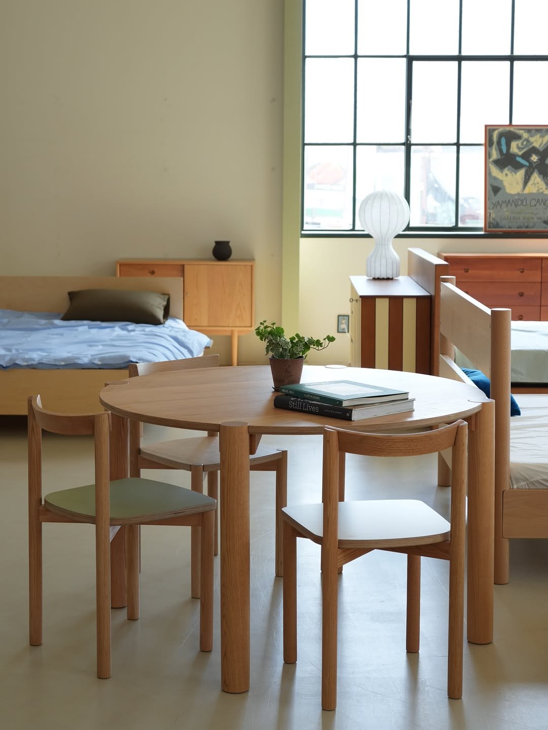 uncommonhouse 게시물 이미지: 가구를 만드는 자체 제작소 옆, 
한적한 여유로움이 있는 언커먼하우스의 일산...