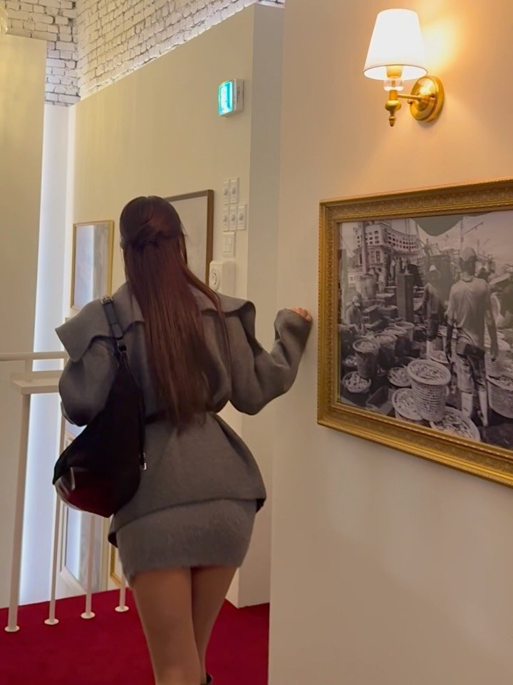 uneed___y 게시물 이미지: .

게장 레스토랑 !! 무슨 게장집이 이렇게 예뽀요?
세련된외관에 분위기는...