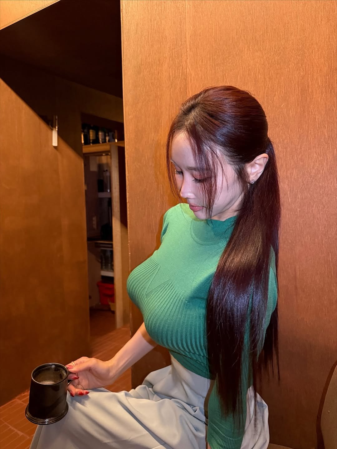 Photo by 연꽃사슴🪷🦌 on November 05, 2025. May be an image of one or more people, braids, long hair, makeup and text.