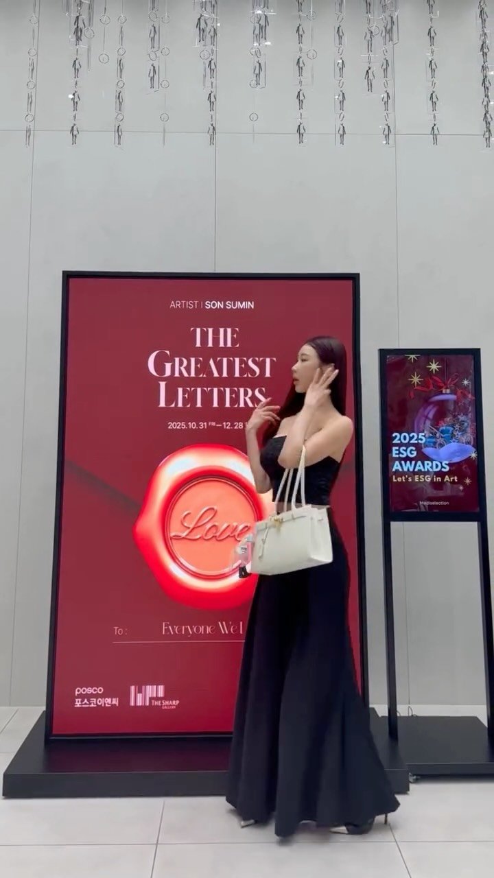 uneed___y 게시물 이미지: .

연말 많은 행사로 반짝예쁨✨
다운타임 없구 통증도 없구 ! 시술시갼도 빠르구...