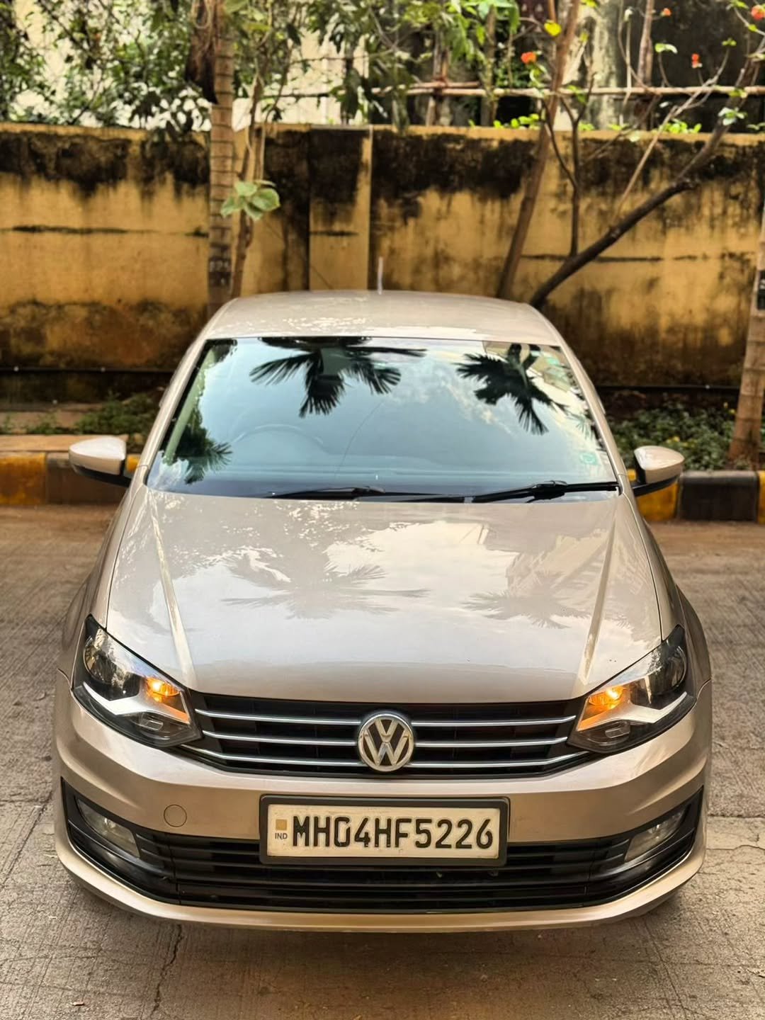 Photo by unicauto on November 02, 2025. May be an image of sedan and text that says 'IND IND MHG4HF5226 MHG'.