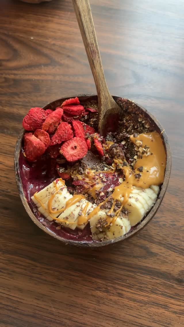 urmom_sushi 게시물 이미지: i have no more bananas i am so sad #acaibowl...