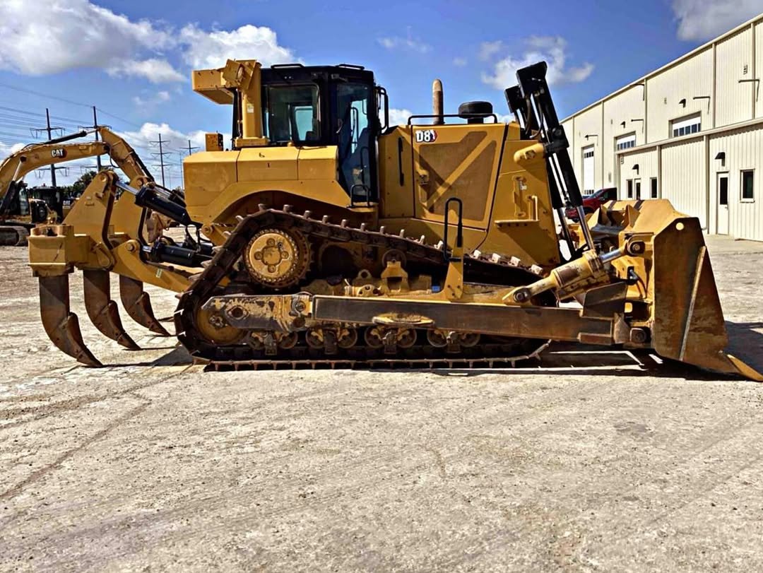 used_construction_equipment 게시물 이미지: 🚨2023 CAT D8 🚨
⏱️ 6,260 hours ⏱️
💰$550,000...