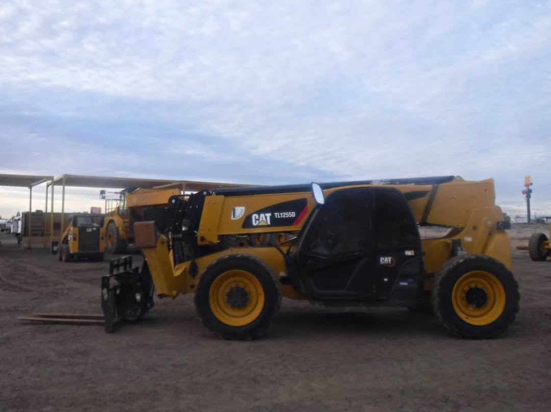 used_construction_equipment 게시물 이미지: 🚨2019 CAT TL1255D🚨
⏱️ 4,070 hours...