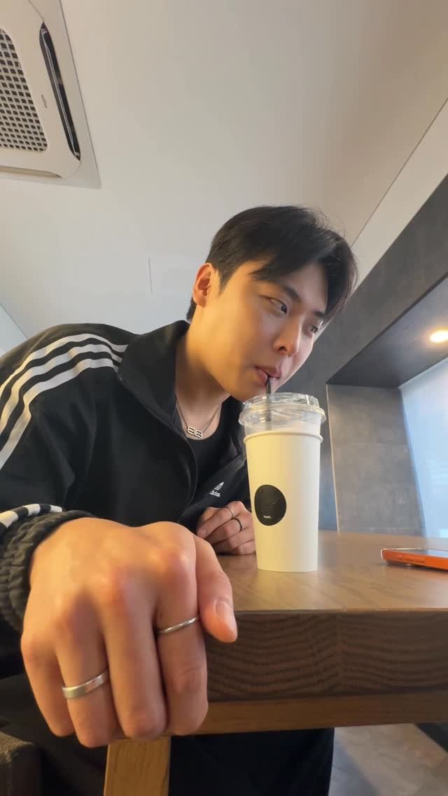 ussms2 게시물 이미지: 왜 뺏어먹어
