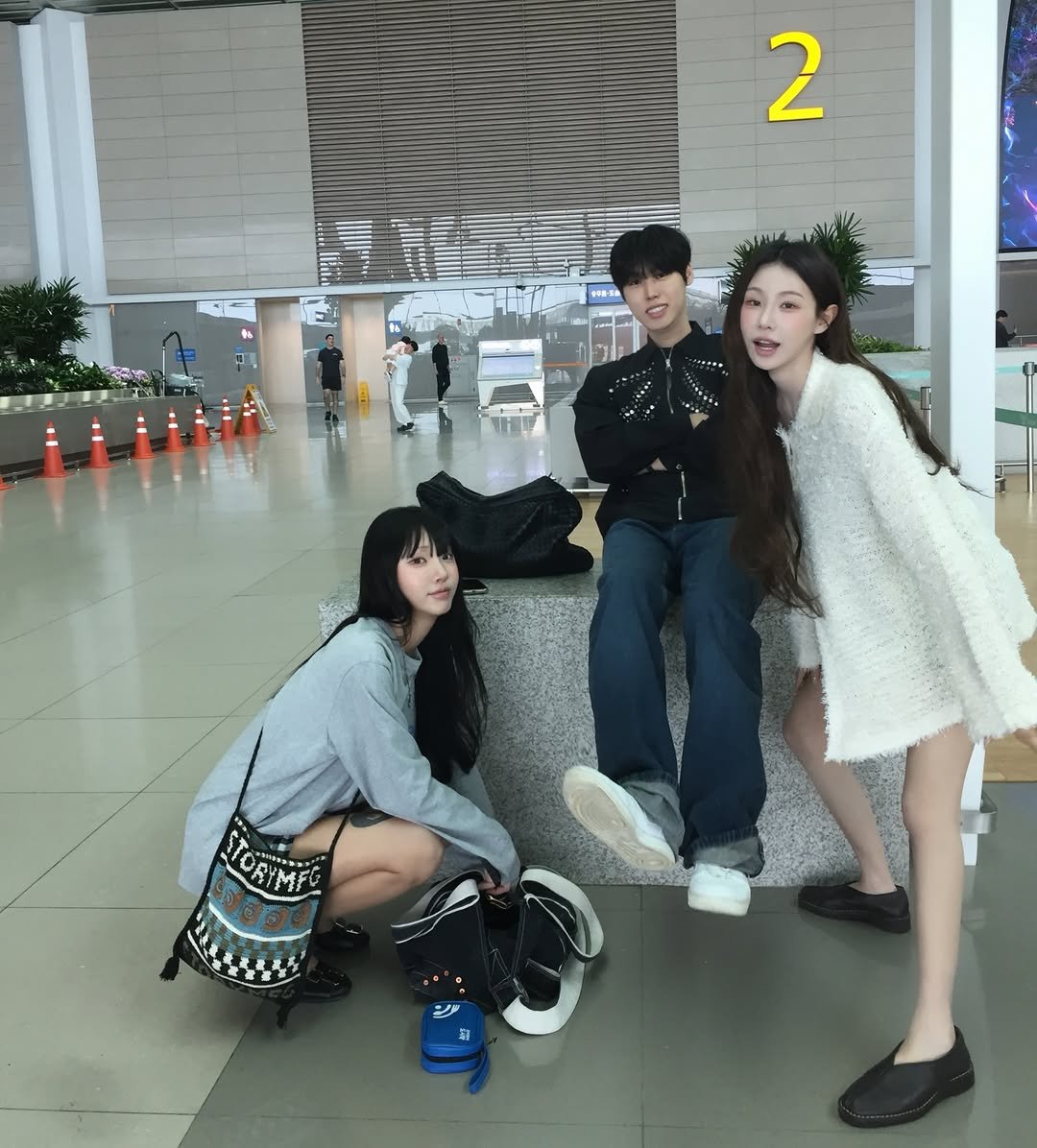 Photo shared by 하룬데요.... on April 17, 2026 tagging @whateveriwantgood, and @morrrrr__. May be an image of one or more people, hair, segway, skateboard, costume, parka and text.